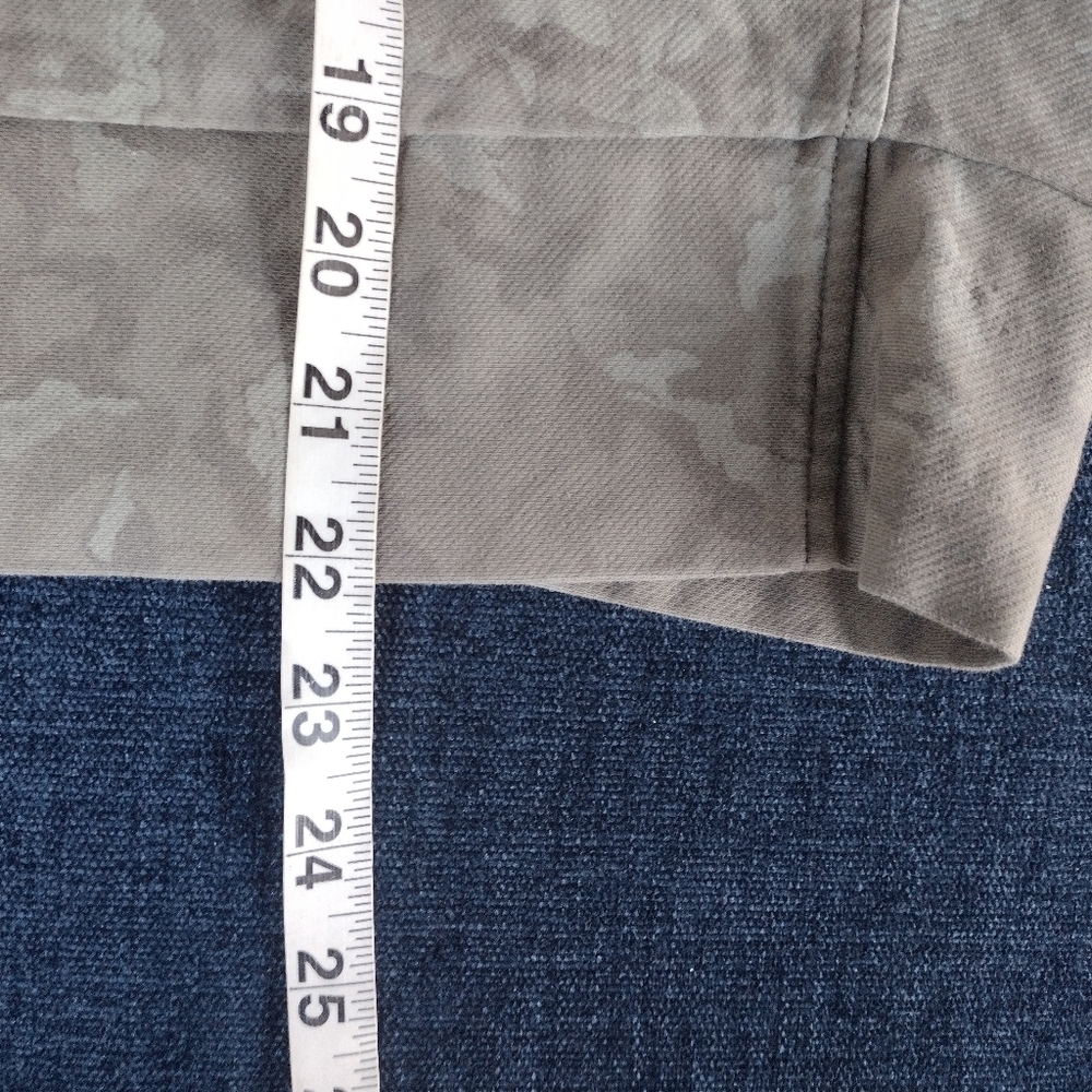 Athleta green camo Farallon sweatshirt hoodie large Tall  athleisure loungewear. - Picture 11 of 11